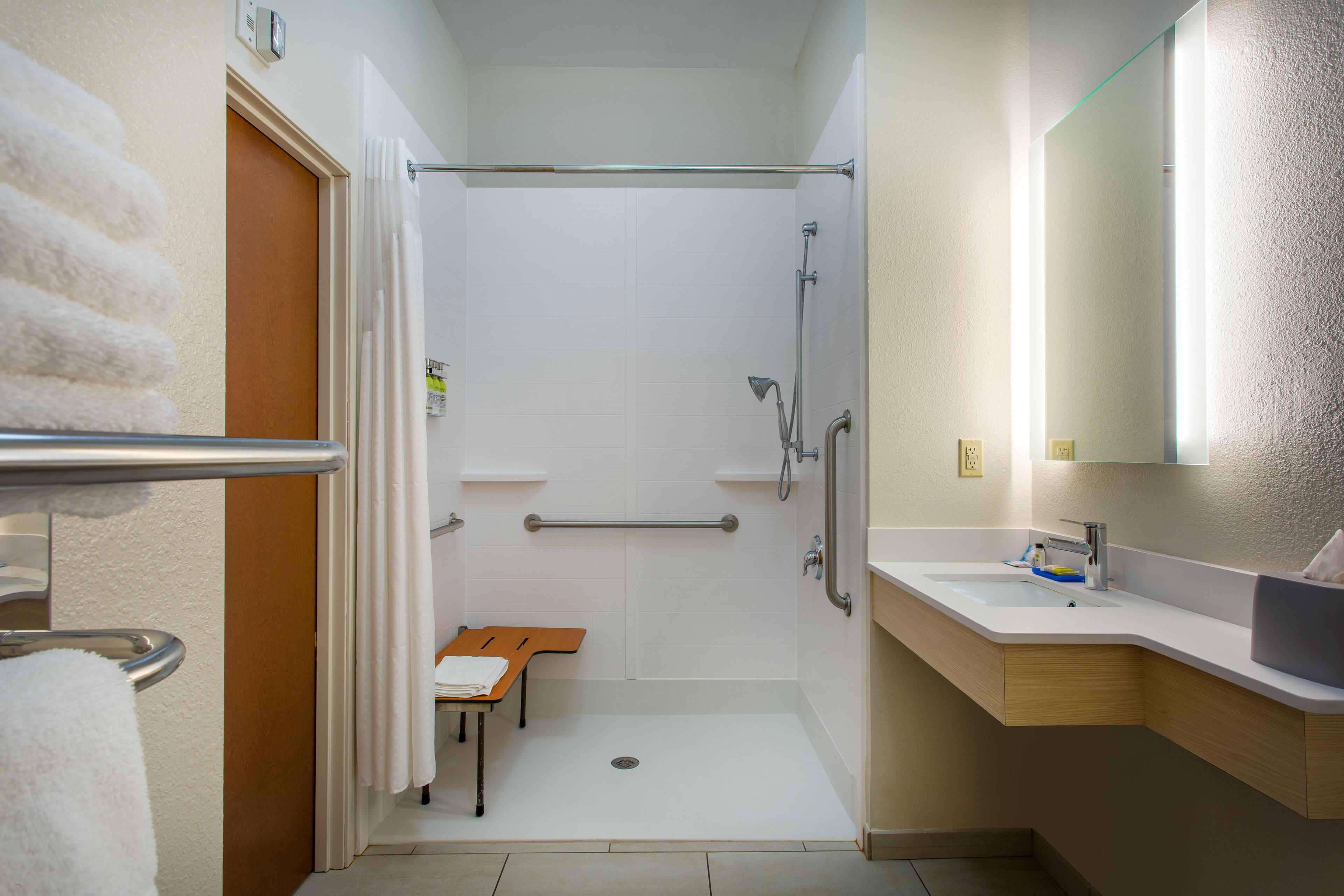 Holiday Inn Express Hotel & Suites Lewisburg By Ihg Bagian luar foto